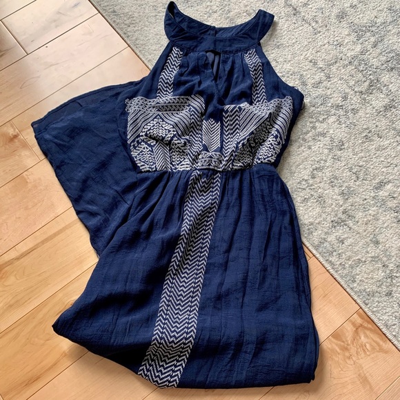 Halter Maxi Dress XS (US4) - Picture 7 of 10